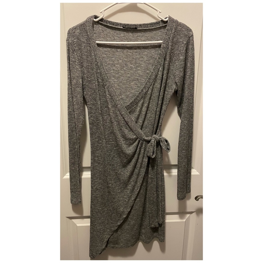 Charcoal Long sleeve short fitting dress